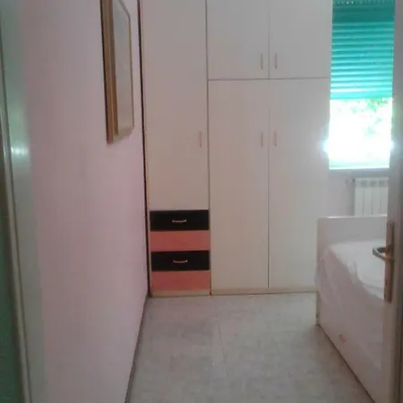 Central Art House Guest house *
