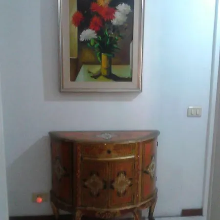Central Art House Guest house *