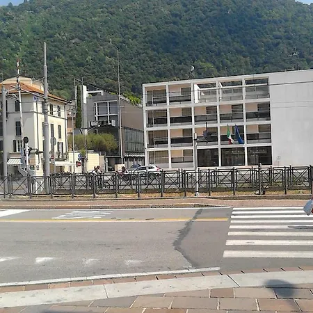 Central Art House Guest house Como